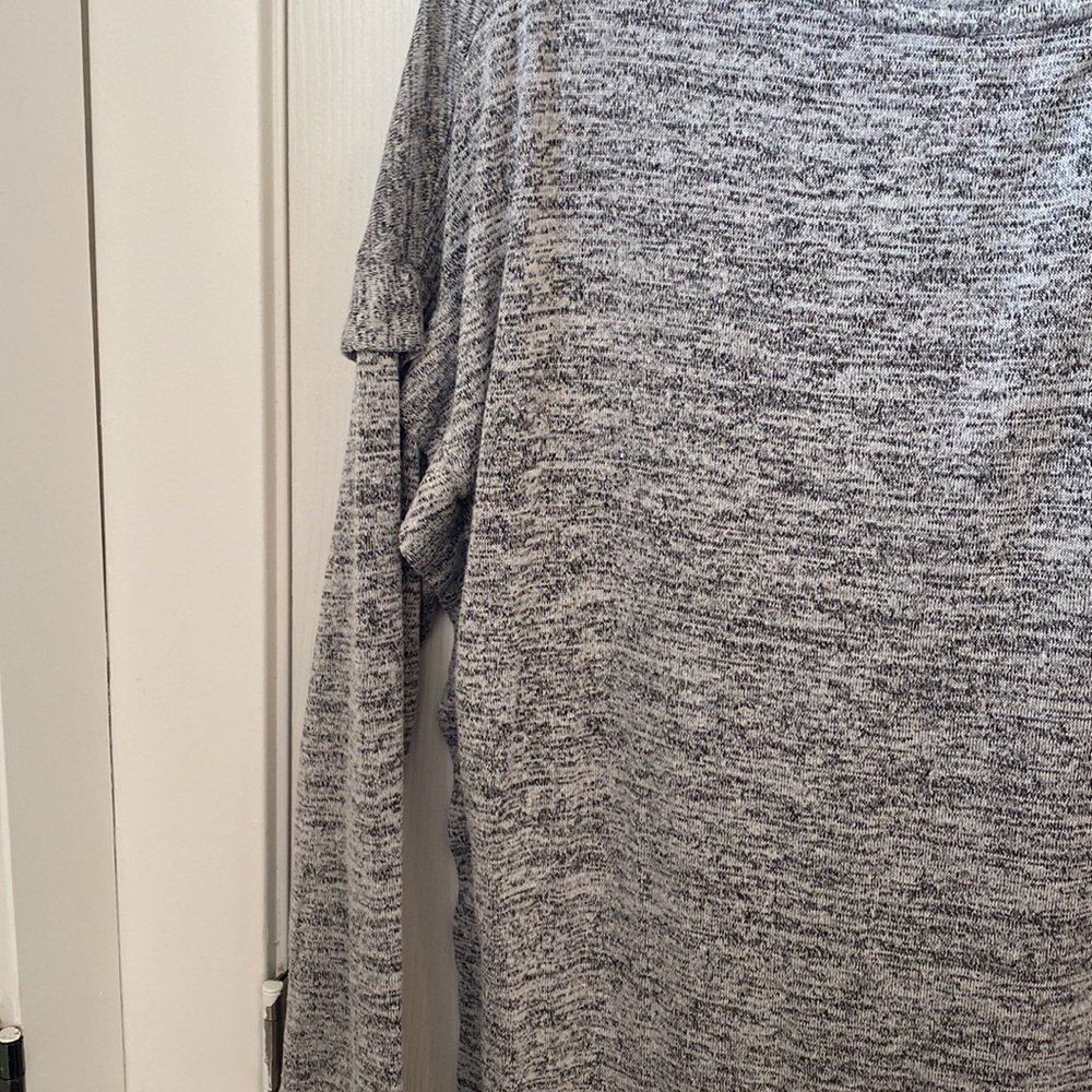 Color Thread Grey Shirt - Picture 9 of 10